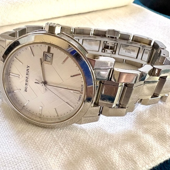 Women's Burberry The City Silver Watch - Picture 3 of 3
